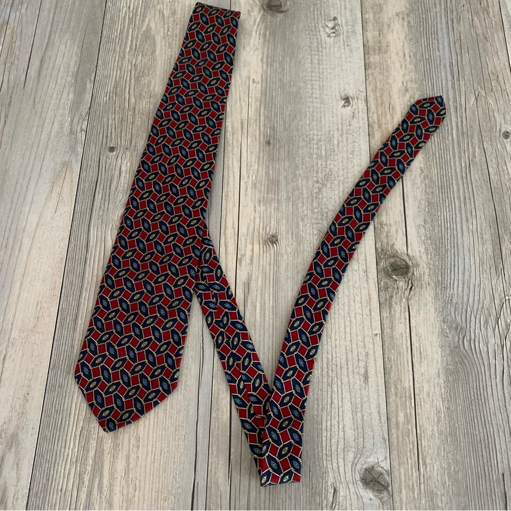 Geoffrey Beene Classic New York Mens Silk Tie Made In USA